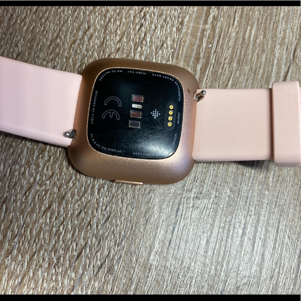 Fitbit Versa 2 - image 3